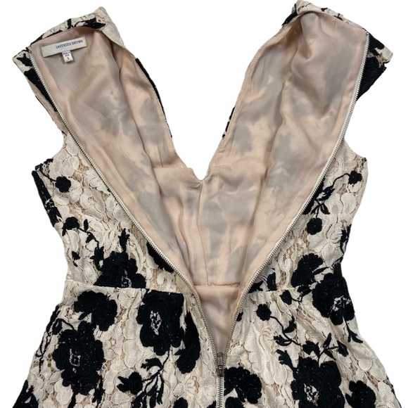 LAVENDER BROWN Fit and Flare Rose Floral Lace Jacquard Dress S - Picture 9 of 16